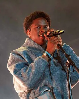 Daniel Caesar Paris